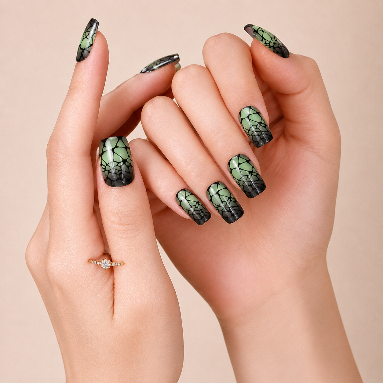 Halloween Poison Web Green 💚🕸️